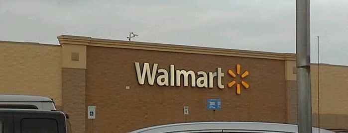 Walmart Supercenter is one of Gespeicherte Orte von Kenny.