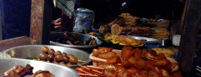 Wedangan Pak Gerok is one of Must-visit Food in Surakarta.