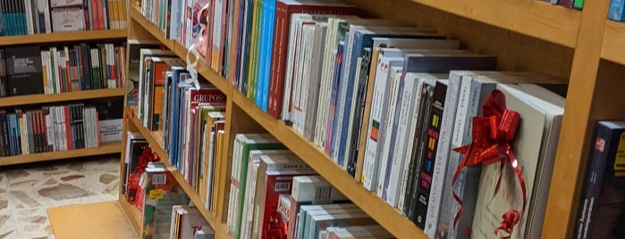 Librería Gandhi is one of Tiendas.