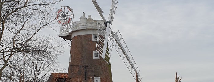 Cley Windmill is one of crazy hotels.