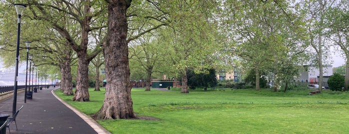 Island Gardens is one of Outdoors london.