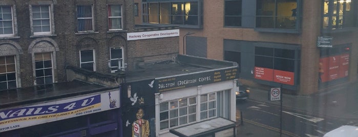 Premier Inn London Hackney is one of Plwm : понравившиеся места.