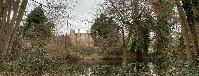 Swakeleys Park is one of Historic Sites of the UK.