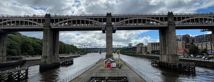 Tyne Bridge is one of LHR.