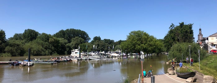 Yachthafen Bootshaus Haupt is one of Essen / Trinken Hessen.