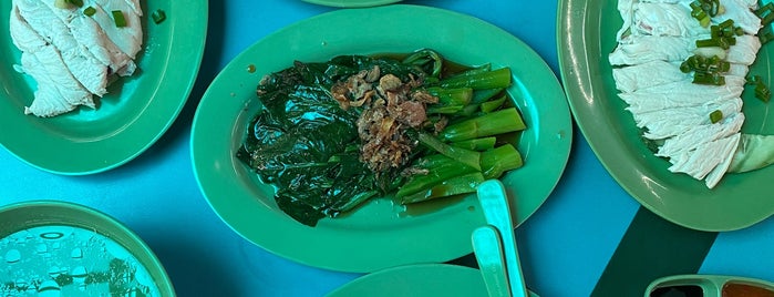 Bugis Street Ming Kee Chicken Rice-Porridge is one of SG chicken rice.