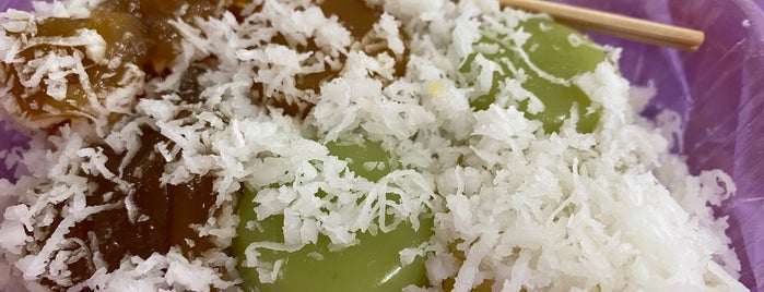 Indonesia Bamboo Cake aka Putu is one of Micheenli Guide: Kueh Tutu trail in Singapore.