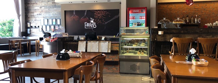 Firula's Café is one of Holl da Chivas.