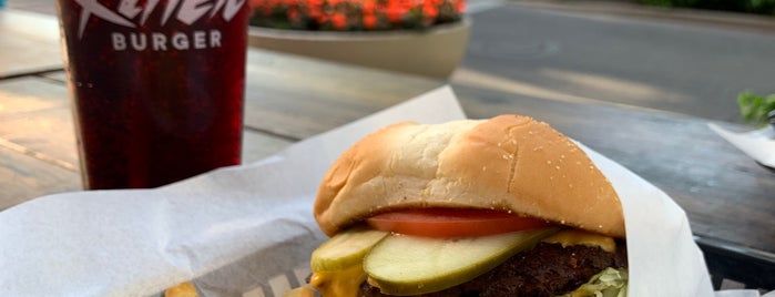 Killer Burger is one of Tempat yang Disukai al.