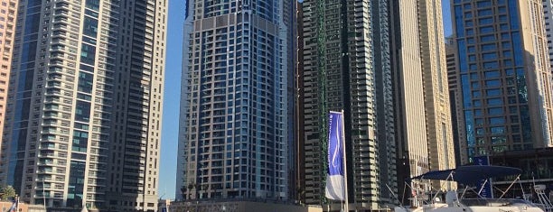 Dubai Marina is one of Dubaj.