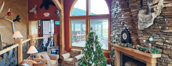 Cheyenne Ridge Signature Lodge is one of Bars in South Dakota to watch NFL SUNDAY TICKET™.