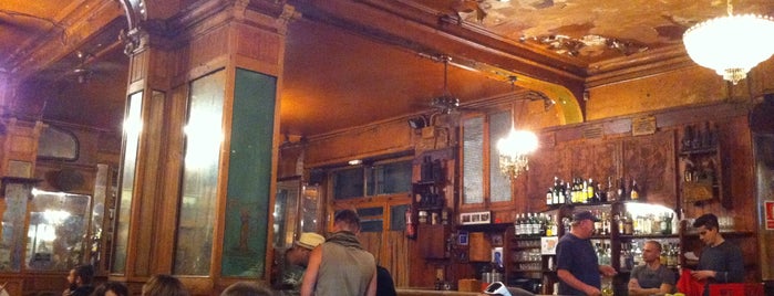 Bar Marsella is one of Best underground joints in Barcelona.