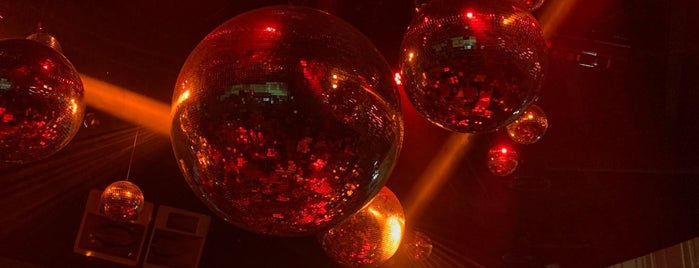 Vespas is one of Madeira.