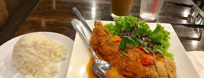 Titaya's Thai Cuisine is one of Tempat yang Disukai Amby.