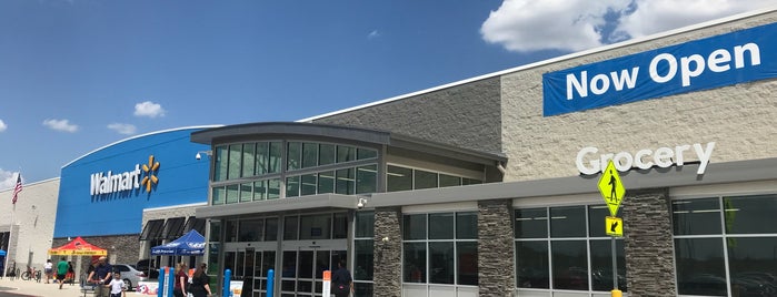 Walmart Supercenter is one of สถานที่ที่ Amby ถูกใจ.
