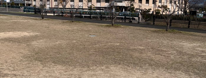 松山中央公園 is one of NANA’s SPOT.