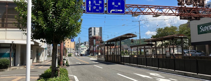 上一万電停 is one of 伊予鉄道 JR松山駅前線.