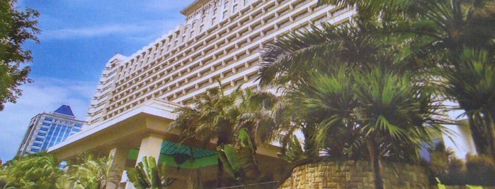 Hotel Borobudur Jakarta is one of Nugie: сохраненные места.
