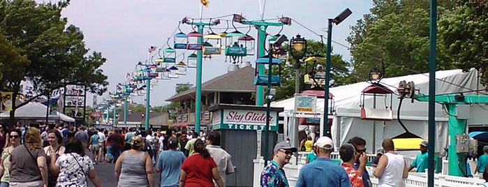 Summerfest 2011 is one of Must-visit Nightlife Spots in Milwaukee.