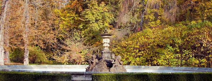 Andělská fontána is one of Podzámecká zahrada.