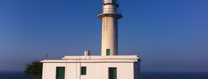 Gerogompos lighthouse is one of Κεφαλλονιά.