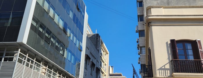 Ciudad Vieja is one of Montevideo e Colonia.