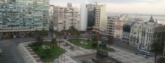 Plaza Independencia is one of ABRE LATAM - Actividades turísticas y culturales.