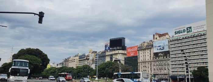 Avenida 9 de Julio is one of Conocete Buenos Aires.