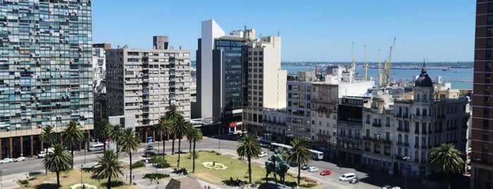 Plaza Independencia is one of Montevideo/UY.