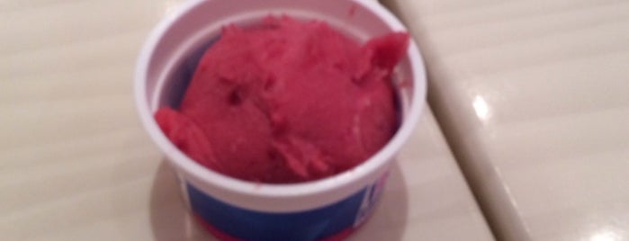 Baskin Robbins is one of Mariaさんの保存済みスポット.