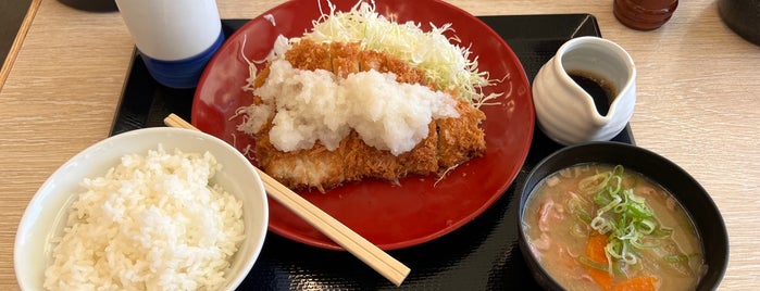 かつや 札幌福住店 is one of 食.