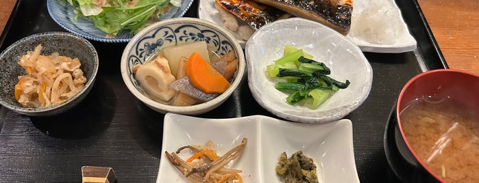 KITCHEN れん is one of 定食屋.