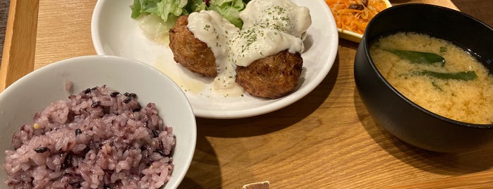 Komaki Shokudo (Kamakura Fushikian) is one of Tokyo veggie.