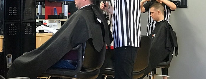 Sport Clips Haircuts of Davenport is one of Judah'ın Beğendiği Mekanlar.