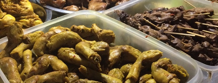 Ayam Bakar & Goreng Si Bungsu is one of kunjungan khusus makanan berat dan ringan..
