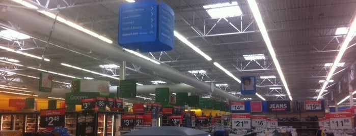 Walmart Supercenter is one of Terri : понравившиеся места.