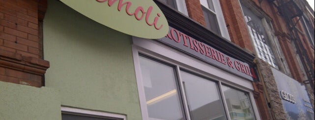 Memoli Rotisserie & Grill is one of สถานที่ที่บันทึกไว้ของ Shauna.