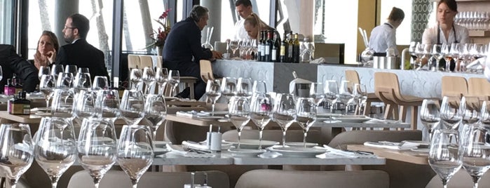 Le 7 Restaurant is one of Rooftop & terrasses à Bordeaux.