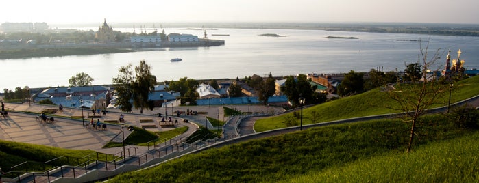 Набережная Федоровского is one of История, памятники, личности, площади.