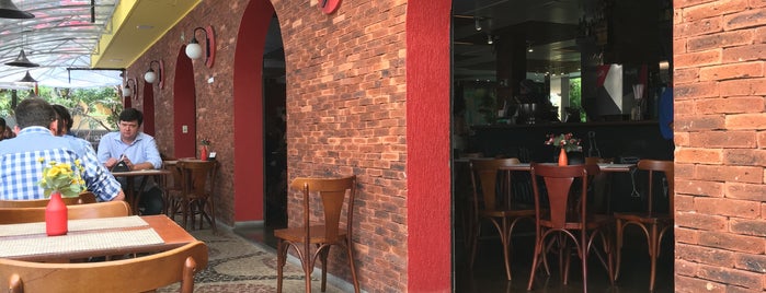 Ramalhete Restaurante is one of Tempat yang Disukai Dade.
