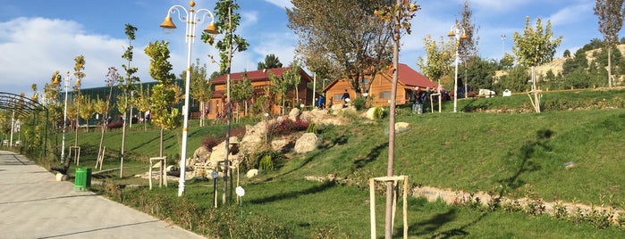 Malatya Hayvanat Bahçesi is one of Tempat yang Disukai Gülveren.