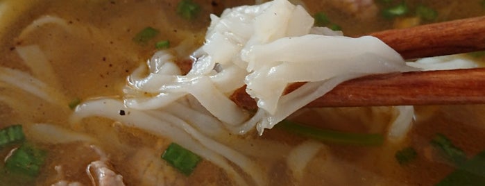 Yên-Ba Restaurant is one of фукуок.