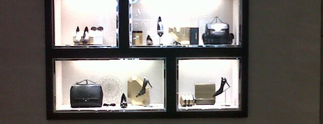 Charles and Keith is one of Posti che sono piaciuti a Juand.