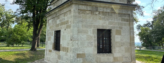 Tomb of Damat Ali Pasha is one of Belgrad Tarihi.