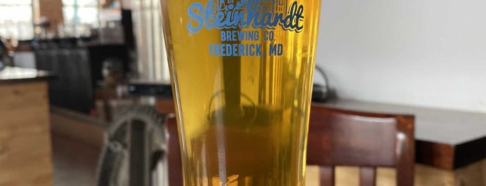 Steinhardt Brewing Company is one of Lugares favoritos de Sean.