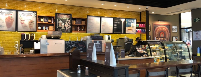Starbucks is one of Lugares favoritos de Mariella.