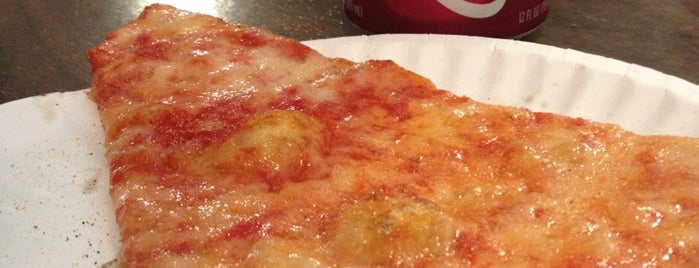 Perfect Pizza is one of Posti che sono piaciuti a ᴡ.