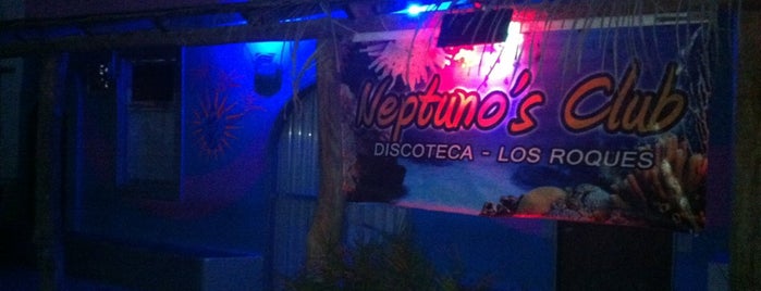 Neptuno Night Club is one of สถานที่ที่ Malu ถูกใจ.