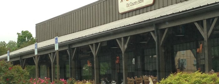 Cracker Barrel Old Country Store is one of สถานที่ที่บันทึกไว้ของ George.