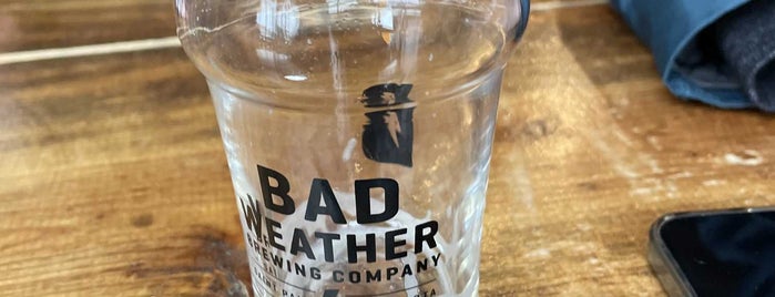 Bad Weather Brewing Company is one of สถานที่ที่ Dean ถูกใจ.